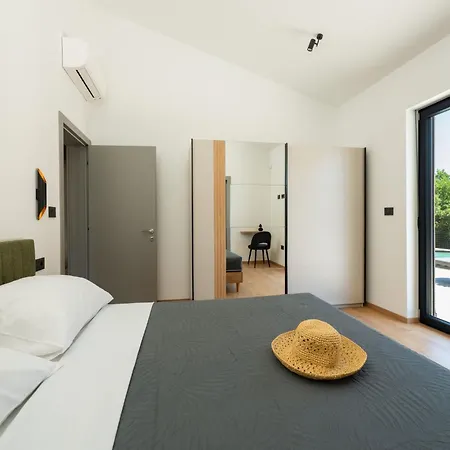'villa Bosco Oscuro By Interhome
