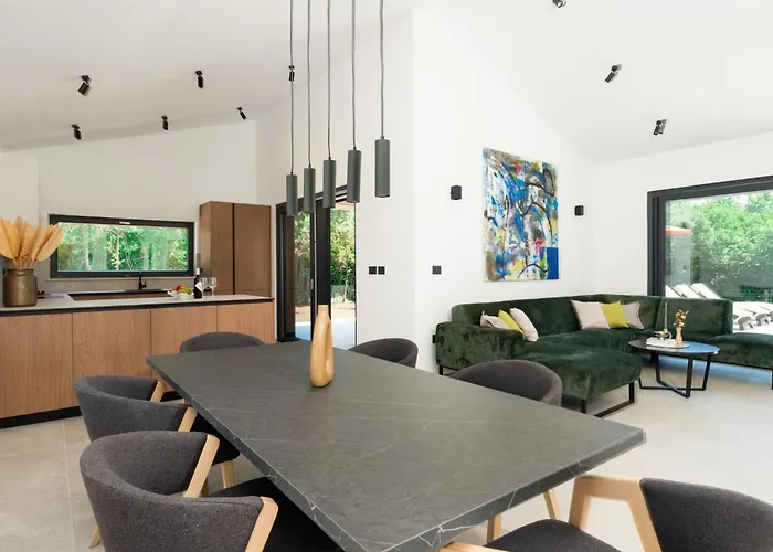 'villa Bosco Oscuro By Interhome Tatil Evi Peruški